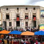 el-mercadillo-mas-taurino-del-a-ntildeo-llego-a-la-plaza-del-castillo