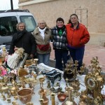 El mercadillo de segunda mano aumenta el número de puestos y la calidad de sus piezas